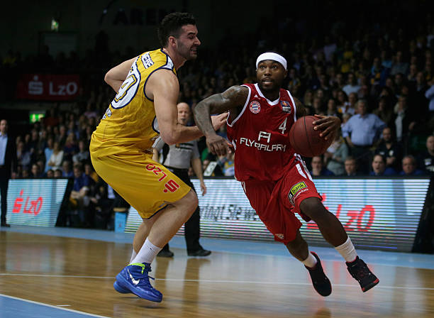 间的默契配 间的默契配