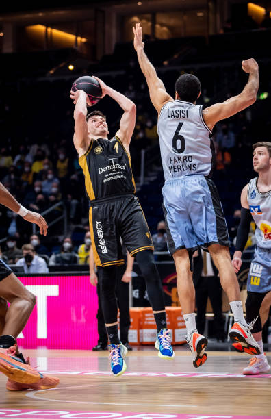 线上的极具 线上的极具